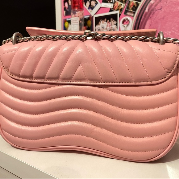 Louis Vuitton Pink New Wave Chain Bag - Picture 3 of 16